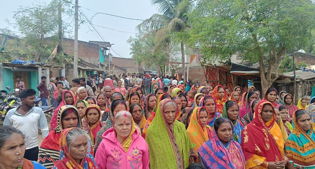 ଜବରଦଖଲକାରୀଙ୍କ କବ୍ଜାରେ ଗାଁର ଶ୍ମଶାନ