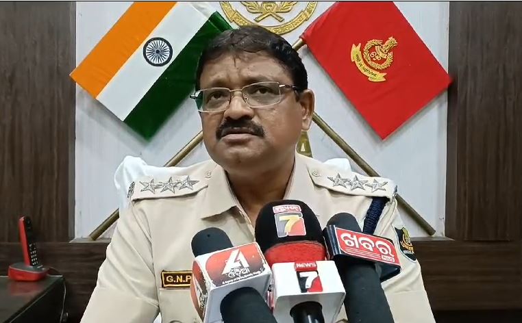 ରାକ୍ଷାସ ରୂପୀ କଳାକାର ଗିରଫ
