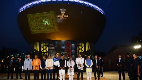 ସମସ୍ତେ ଆସିଲେ ନବୀନଙ୍କୁ ଡ଼ାକିଲେନି ମୋହନ !