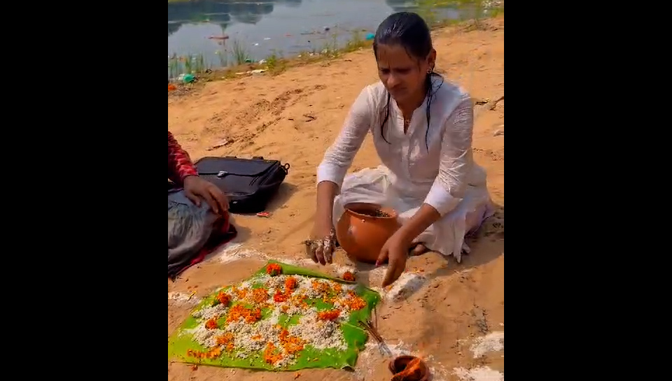 ନିଜ ପ୍ରେମକୁ ପିଣ୍ଡ ଦାନ କଲେ ରାଣୀ