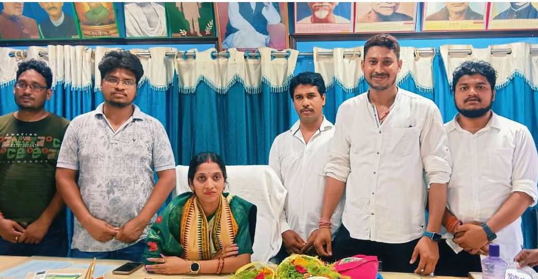 ଅଧାରୁ ବନ୍ଦ ହେଲା ଭୋଟ ଉଷ୍ମହେଲା ରାଜନୀତି
