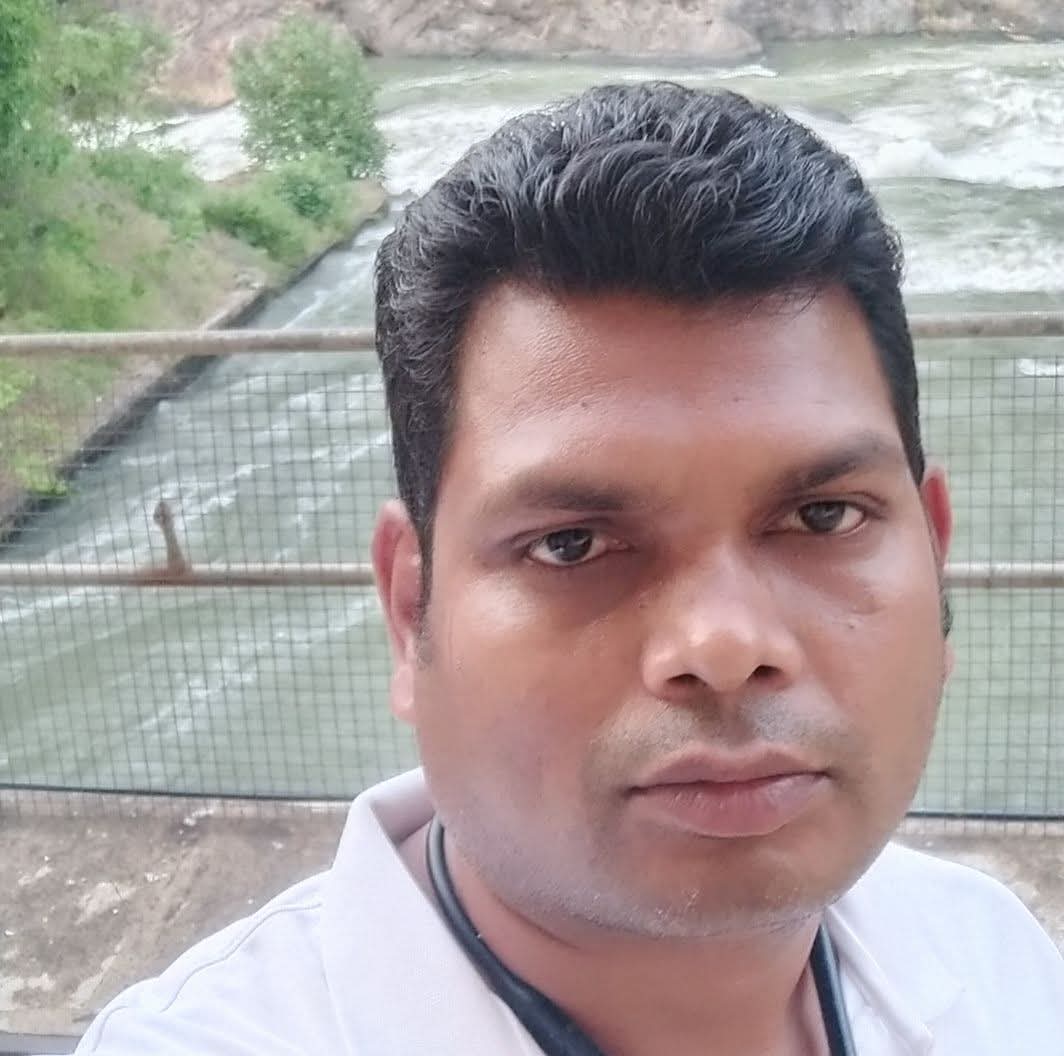 ଟ୍ରକରେ ପିଟିହୋଇ ପୋଲିସ ଏଏସଆଇଙ୍କ ମୃତ୍ୟୁ ବାଇକ ସହ ରାସ୍ତାରେ ଜଳିଗଲେ