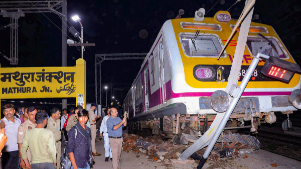 ମଥୁରା ରେଳ ଷ୍ଟେସନରେ ଭୟଙ୍କର ଦୁର୍ଘଟଣାରୁ ବର୍ତ୍ତିଲା ଟ୍ରେନ