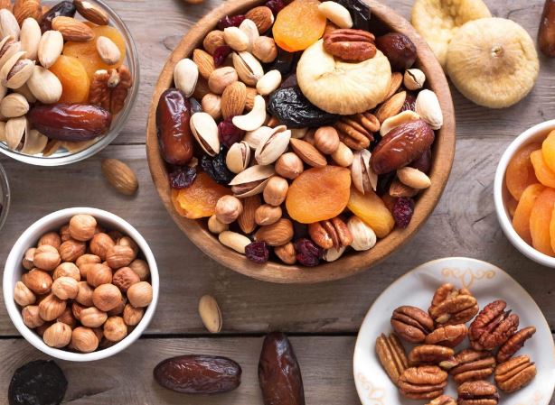 ସୁସ୍ଥ ରହିବ ଶରୀର, ଡ୍ରାଏଫ୍ରୁଟ୍ସରେ ସାମିଲ କରନ୍ତୁ ଏହି ଜିନିଷ…