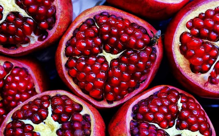 ସ୍କିନ ପାଇଁ ଡାଲିମ୍ବର ଗଜବ ଫାଇଦା…